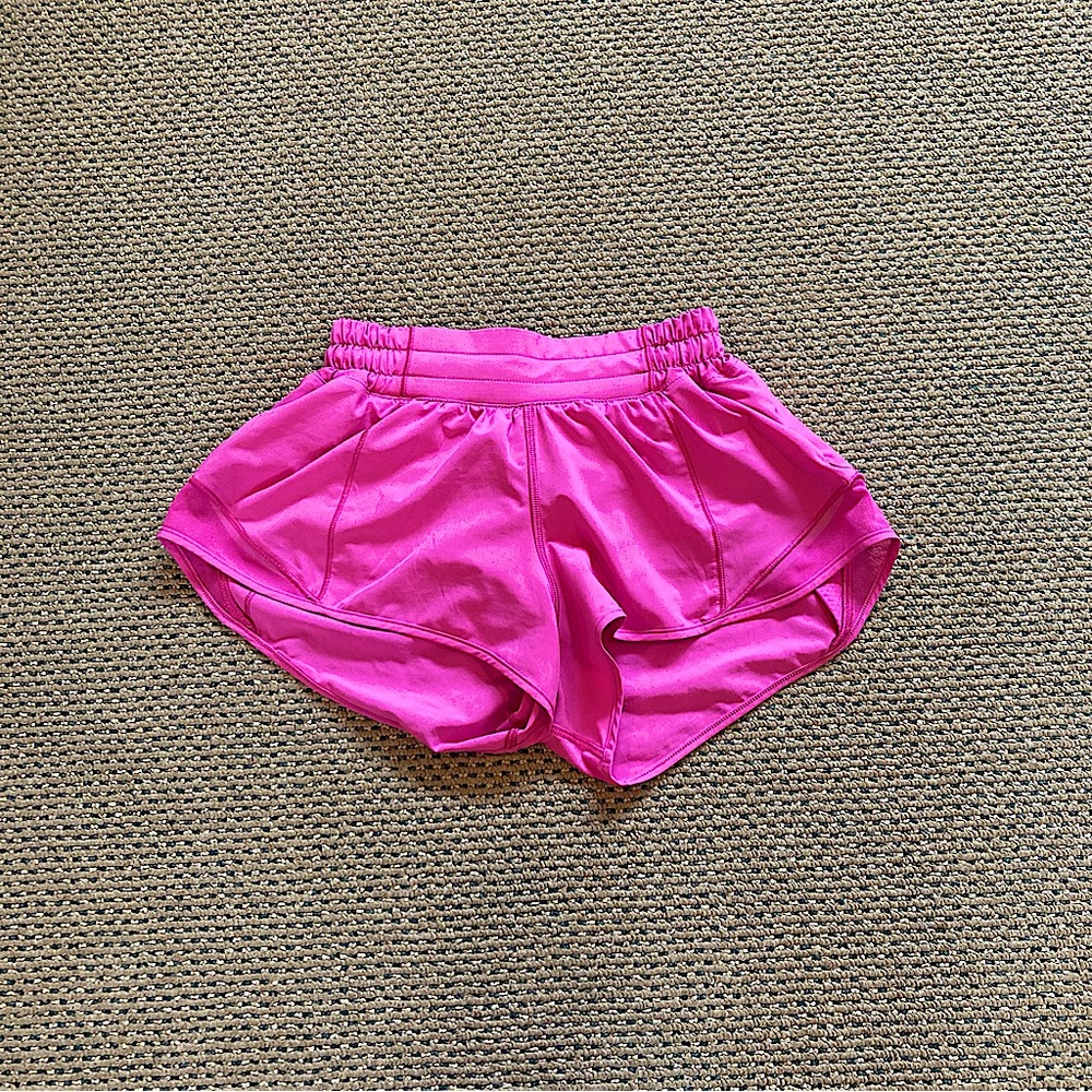 Lululemon Sonic Pink Hotty Hot Shorts - Size 2 - 2.5”